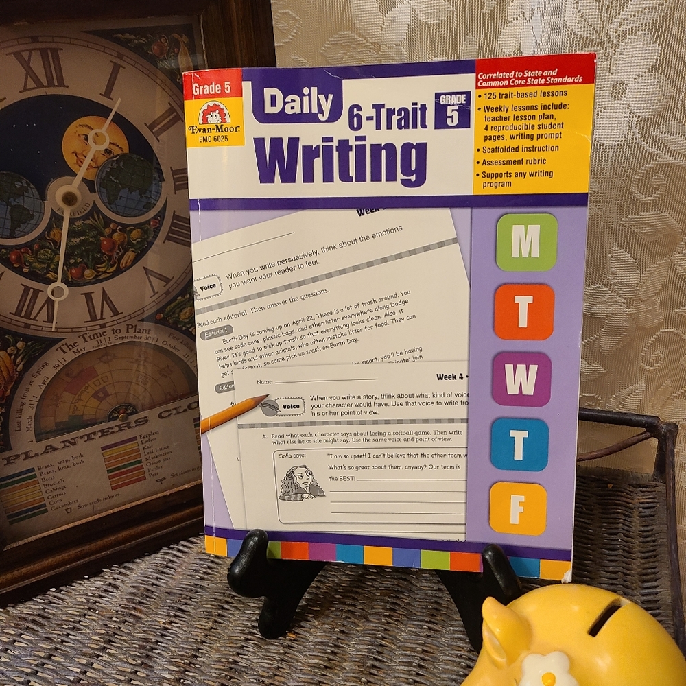 Evan-Moor Grade 5 Daily 6-Trait Writing Book